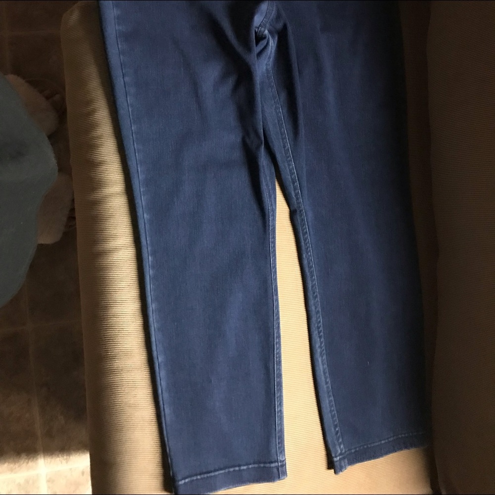 HUE Capri jeans.  Never worn